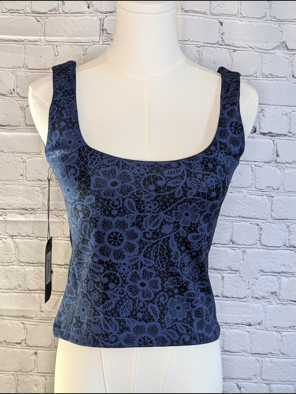 NEW w/Tags Tail Active Prancer Cropped Tank Top Medium